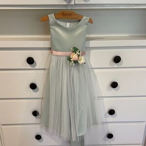 Petite Adele Green Sleeveless Kids Dress with Pink Sash 5-6 nwot